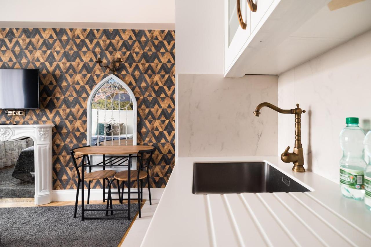 City Centre All In One Apartment Варшава Экстерьер фото